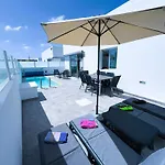 فيلة New York بلايا بلانكا